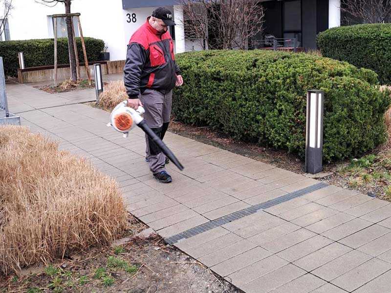 Hausmeisterservice und Hausmeisterdienste von der Ullrich GmbH