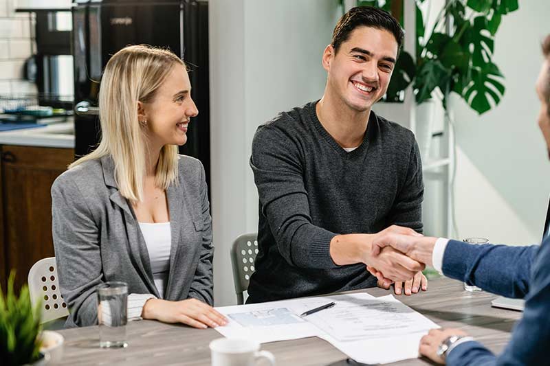 Einfacher Immobilienverkauf mit Grundschuld im Grundbuch an Ullrich Immobilien und Invest